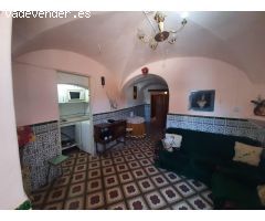 Casa para reformar con patio en Botija