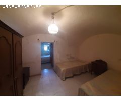 Casa para reformar con patio en Botija