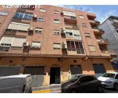 SE VENDE PISO EN ALMERIA