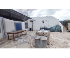 ¡¡ENCANTADORA CASA CUEVA EN LA ROMANA EN ALQUILER CON OPCIÓN A COMPRA!!