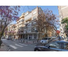 Increíble ático dúplex a reformar en zona Alhamar