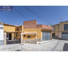 Bonita casa cueva con garaje en pleno centro de Guadix.