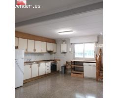 Se alquila casa de campo con parcela compartida