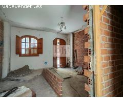 BLANHOGAR VENDE CASA EN HUELIN!!!