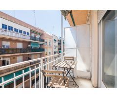 Te ofrecemos este piso reformado con ascensor a un alquiler increíble en zona Gasolinera Mora!!!