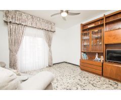 Se alquila piso de 3 habitaciones y balcón junto Ceu y Puente de la Virgen!!