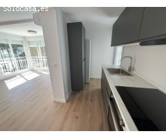 Piso en Benidorm recién reformado con ascensor cerca de la playa en urbanización con piscina!!!!