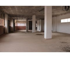 Se alquila local comercial en zona Squash de origen, posibilidad de alquilar todas las dimensiones q