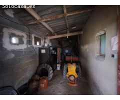 Casa de campo con terreno en Novelda