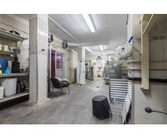 Se vende local en sector Quinto con salida de humos!!!!