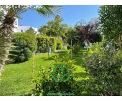 APARTAMENTO IDEAL EN URBANIZACION CERRADA CON JARDINES Y PISCINA EN COSTA OESTE