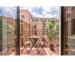 Lujosa vivienda amplia y reformada con terraza privada