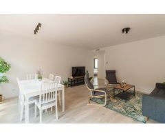 Lujosa vivienda amplia y reformada con terraza privada