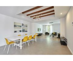 Lujosa vivienda amplia y reformada frente a Las Ramblas