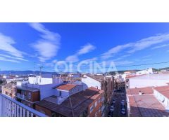 Ático en venta con terraza y patio-galería en una sola planta en plena avenida Constitución Ibi