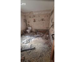 CASA DE TRES DORMITORIOS EN ALGECIRAS -  ZONA LA GRANJA