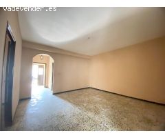 Vivienda en planta baja con garaje privado en Los Barrios