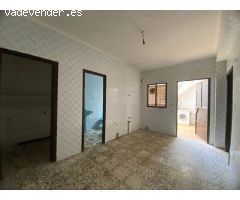 Vivienda en planta baja con garaje privado en Los Barrios