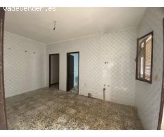 Vivienda en planta baja con garaje privado en Los Barrios