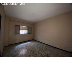 Vivienda en planta baja con garaje privado en Los Barrios