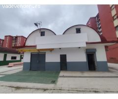 ESTUPENDO LOCAL EN SACRA