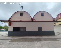 ESTUPENDO LOCAL EN SACRA