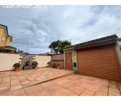 ¡ESPECTACULAR CHALET EN LOS PINOS!