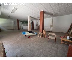 magnifico local comercial en la zona de las colinas