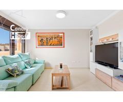 **Apartamento duplex de lujo con vistas al mar y al golf**