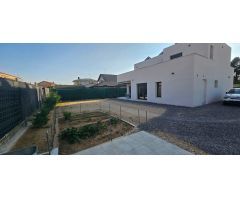 CHALET MODERNO CON PARCELA
