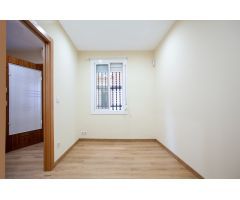 Piso planta baja en La Barceloneta con contrato vigente hasta 2029 – Inversión con ingresos asegura