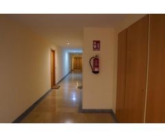 Piso en venta en Deltebre con piscina comunitaria y plaza de parking