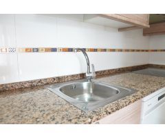 Piso en venta en Deltebre con piscina comunitaria y plaza de parking