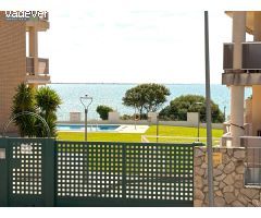 Espectacular Apartamento de 2 Dormitorios Dobles, 2 Baños, Terraza de 18 m2, Parking y Piscina.