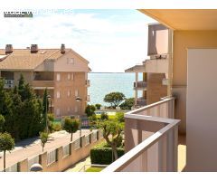 Espectacular Apartamento de 2 Dormitorios Dobles, 2 Baños, Terraza de 18 m2, Parking y Piscina.