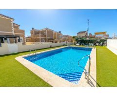 Casa en Venta en San Miguel de Salinas, Alicante