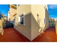 Casa en Venta en San Miguel de Salinas, Alicante