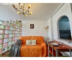 Estudio con un dormitorio moderno en Torrevieja