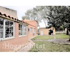 ¡ESPECTACULAR CHALET! CON GARAJE Y PISCINA PRIVADA