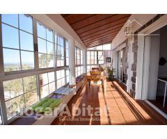 CHALET TOTALMENTE REFORMADO CON PISCINA, GARAJE Y GRAN TERRAZA