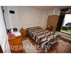 ¡OPORTUNIDAD! CASA CON TERRAZA CERCA DEL CASTILLO DE ONDA