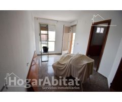 AMPLIO Y EXTERIOR PARCIALMENTE REFORMADO CON BALCÓN Y TRASTERO