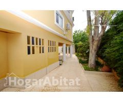 ¡CHALET ESPECTACULAR! AMPLIO Y LUMINOSO CON PISCINA PRIVADA Y TERRAZA
