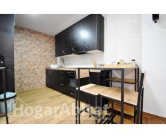 CASA REFORMADA CON TERRAZA Y CHIMENEA