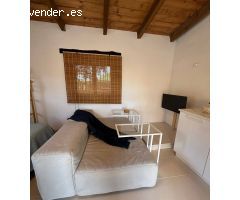 Minicasa con áreas exteriores y jacuzzi