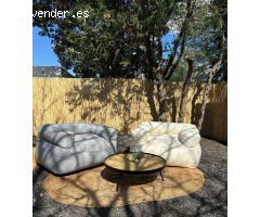 Minicasa con áreas exteriores y jacuzzi