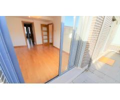 ÁTICO EN VENTA DE DOS HABITACIONES EN DELICIAS-ARCO LADRILLO