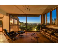 Chalet de lujo con espectaculares vistas en urbanización privada en el término de Palma de Mallorca