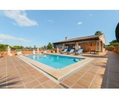 Chalet de lujo con espectaculares vistas en urbanización privada en el término de Palma de Mallorca
