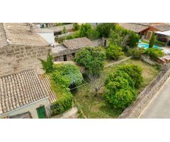 Vivienda para reformar de 2 plantas con gran jardín y garaje en Costitx